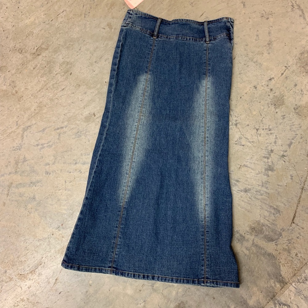 Central Park long denim skirt size 4